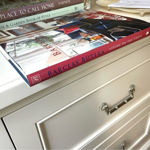 BARCLAY BUTERA Book LIVING ON THE COAST 1st Edition Decorating Coffee Table EUC! - Picture 4 of 9